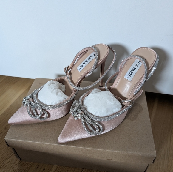 Steve Madden Shoes - Steve Madden Champagne Pink Satin Women's Heels